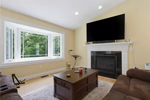 102 Bramble Bush Rd, Coventry, RI 02816 - Photo 18