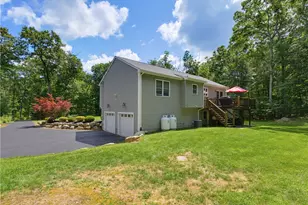 102 Bramble Bush Rd, Coventry, RI 02816 - Photo 6