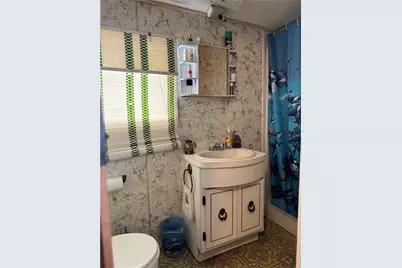 16 East Andrew Comstock Avenue, Warwick, RI 02886 - Photo 10