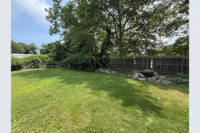 15 Buck Road, Middletown, RI 02842 - Photo 18
