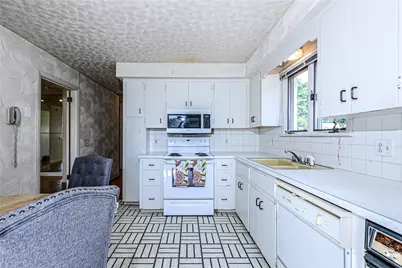 45 North Avenue, Providence, RI 02906 - Photo 14