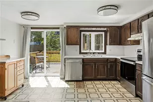 5 Monterey Dr, Bristol, RI 02809 - Photo 10