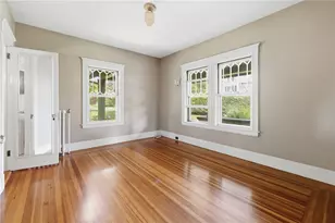 14 Wood Ave, Narragansett, RI 02882 - Photo 32