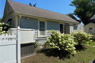 117 Namquid Dr, Warwick, RI 02888 - Photo 24