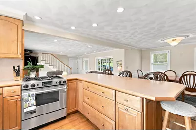 11 Hayfield Lane, Cumberland, RI 02864 - Photo 8