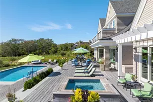 71 Cliff Dr, Narragansett, RI 02882 - Photo 40