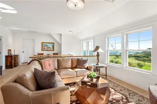 71 Cliff Dr, Narragansett, RI 02882 - Photo 16