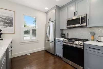 8 Cross Street #1, Newport, RI 02840 - Photo 10