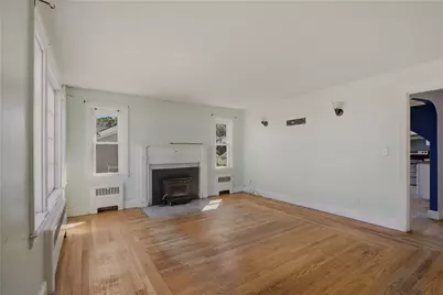26 West Lawn Avenue, Pawtucket, RI 02860 - Photo 4