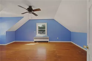 26 W Lawn Ave, Pawtucket, RI 02860 - Photo 18