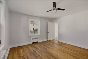 26 W Lawn Ave, Pawtucket, RI 02860 - Photo 8