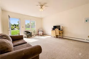 565 Quaker Ln, West Warwick, RI 02893 - Photo 10