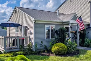 565 Quaker Ln, West Warwick, RI 02893 - Photo 2