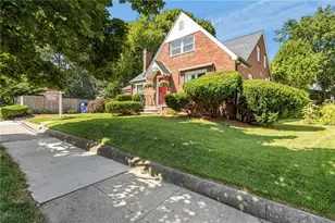 254 Mt Pleasant Ave, Providence, RI 02908 - Photo 2