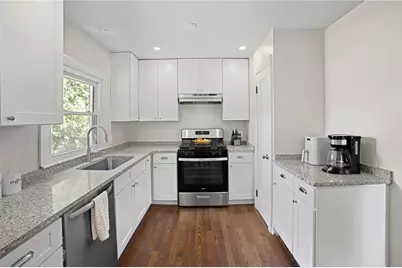 254 Mount Pleasant Avenue, Providence, RI 02908 - Photo 8