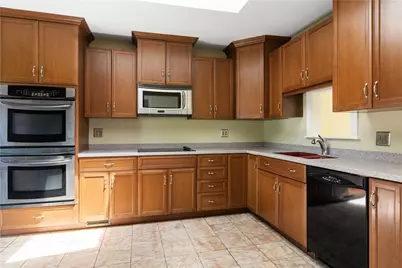278 Green End Avenue, Middletown, RI 02842 - Photo 6