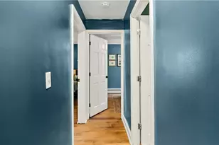 51 Torrington Dr, Warwick, RI 02889 - Photo 18