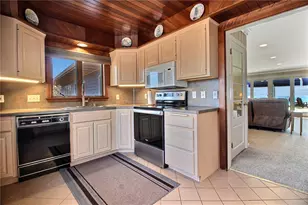 635 Atlantic Ave, Westerly, RI 02891 - Photo 12