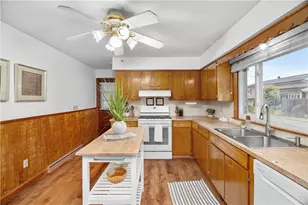 27 Gorizia St, Pawtucket, RI 02860 - Photo 10