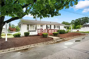 27 Gorizia St, Pawtucket, RI 02860 - Photo 1