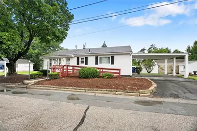 27 Gorizia Street, Pawtucket, RI 02860 - Photo 2