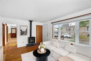 27 Gorizia St, Pawtucket, RI 02860 - Photo 6