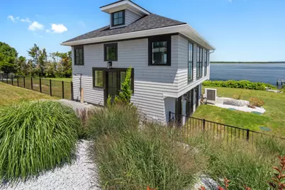 1058 East Shore Road, Jamestown, RI 02835 - Photo 2