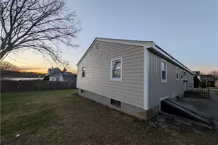 4 Almy Ct, Newport, RI 02840 - Photo 12