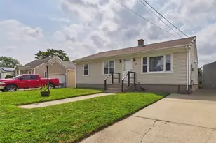 89 Sharon St, Cranston, RI 02910 - Photo 2