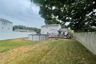 210 Pinecrest Dr, Pawtucket, RI 02861 - Photo 28