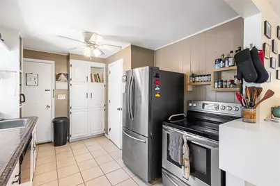 10 Wannisett Avenue, East Providence, RI 02915 - Photo 6