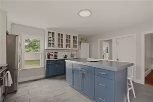 226 Turnpike Ave, Portsmouth, RI 02871 - Photo 4