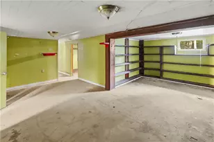 20 Colonial Village Rd, Hopkinton, RI 02804 - Photo 20