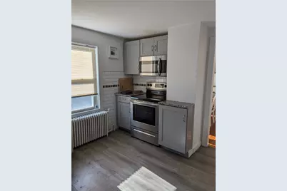 27 Mount Vernon Street #2, Newport, RI 02840 - Photo 8