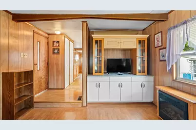 979 Toll Gate Road, Warwick, RI 02886 - Photo 6