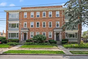 543 Lloyd Ave, Providence, RI 02906 - Photo 2