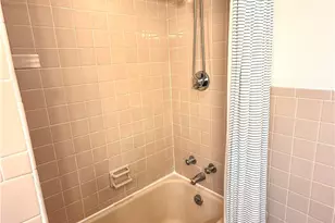 543 Lloyd Ave, Providence, RI 02906 - Photo 18