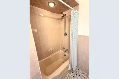 543 Lloyd Avenue #5, Providence, RI 02906 - Photo 1