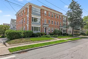 543 Lloyd Ave, Providence, RI 02906 - Photo 1