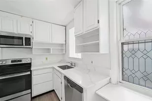 543 Lloyd Ave, Providence, RI 02906 - Photo 12