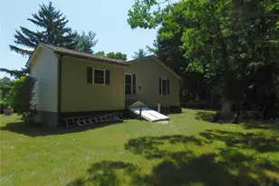 8 Kingstown Rd, Richmond, RI 02898 - Photo 16
