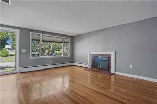 74 Ticonderoga Dr, Warwick, RI 02889 - Photo 8
