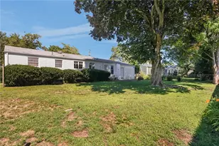 74 Ticonderoga Dr, Warwick, RI 02889 - Photo 32