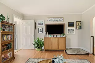 23 Cypress St, Portsmouth, RI 02871 - Photo 4