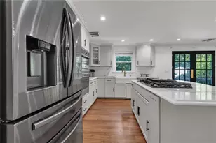 587 Central Ave, Johnston, RI 02919 - Photo 2