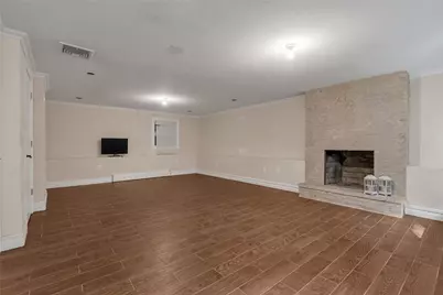 587 Central Avenue, Johnston, RI 02919 - Photo 12