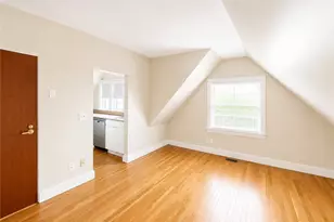 264 Bowen St, Providence, RI 02906 - Photo 8