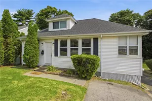 43 Sunset Ave, Providence, RI 02909 - Photo 2