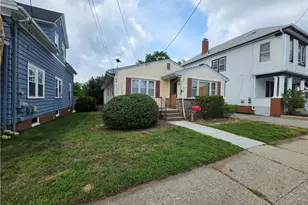 338 Jastram St, Providence, RI 02908 - Photo 1