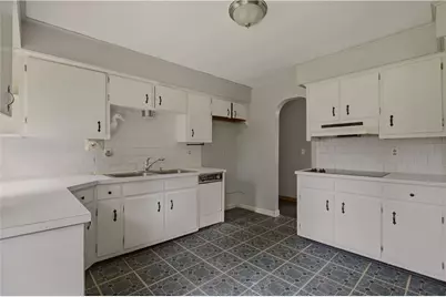 1639 Bulgarmarsh Road, Tiverton, RI 02878 - Photo 2